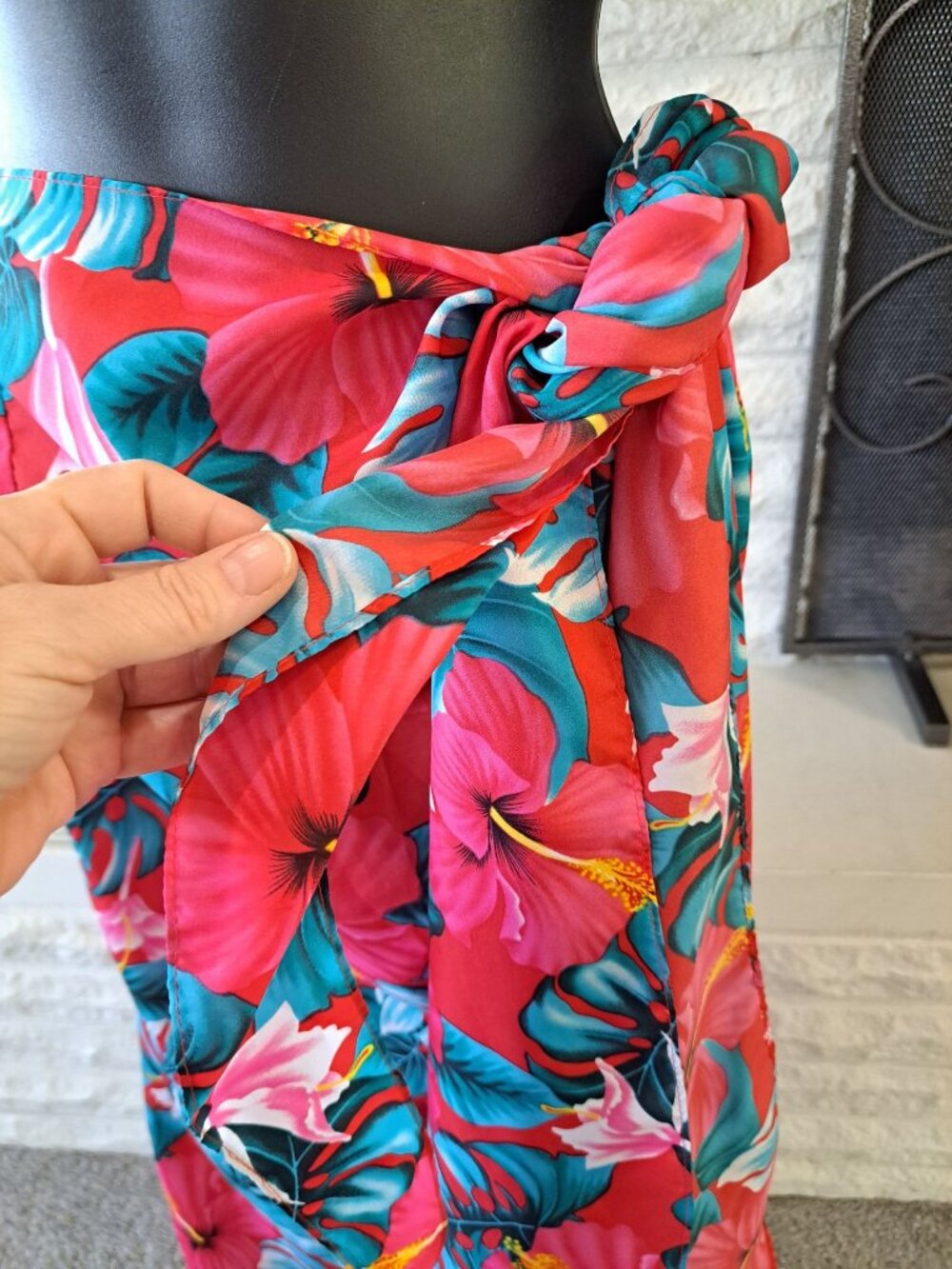 Hilo Hattie Womens Hawaiian Sarong Wrap Skirt Multicolor Tropical Floral OS - Picture 3 of 5